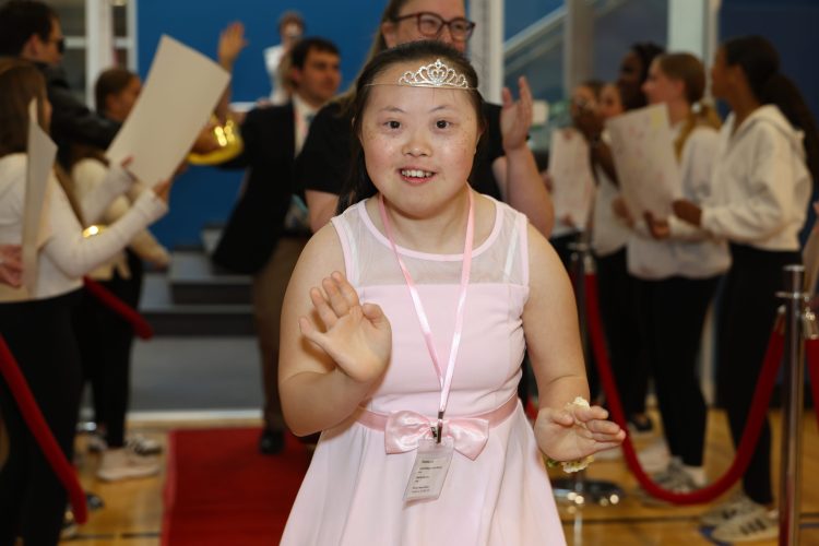 2026_ExtraSpecialProm_208